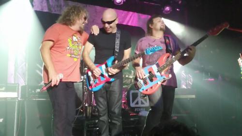 Chickenfoot III Rules!